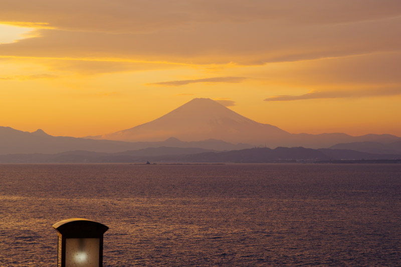 夕陽に富士山