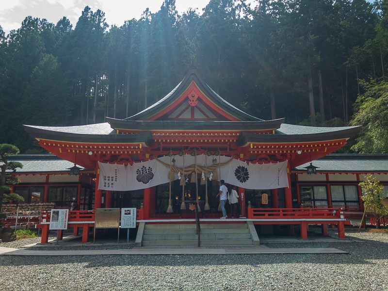 金櫻神社の拝殿